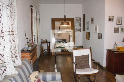 Casa, 6 quartos, 158 m² - Foto 4