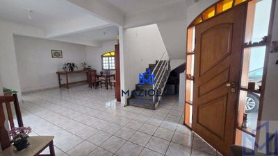 Casa, 4 quartos, 258 m² - Foto 2