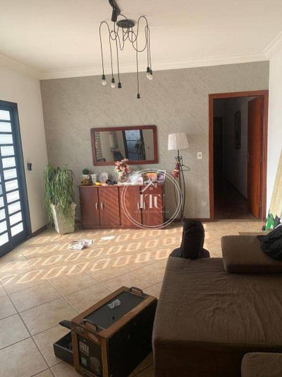 Casa, 3 quartos, 230 m² - Foto 1