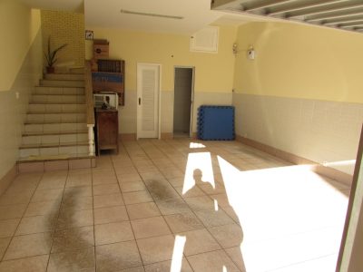 Casa, 4 quartos, 237 m² - Foto 2