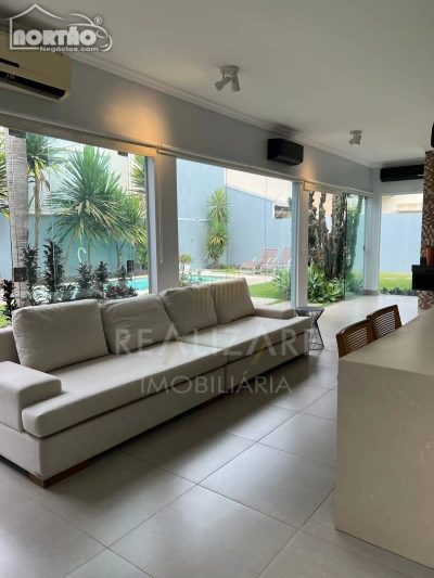 Casa, 4 quartos, 225 m² - Foto 4