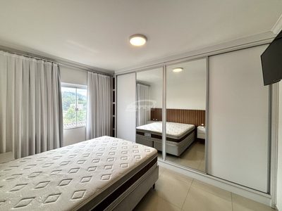 Casa, 4 quartos, 284 m² - Foto 1