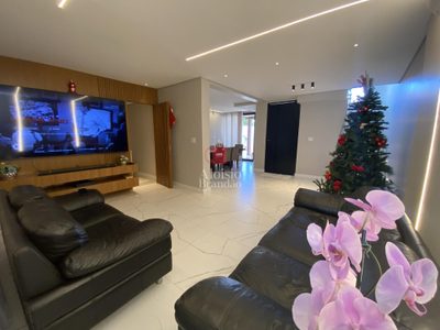 Casa, 3 quartos, 338 m² - Foto 1