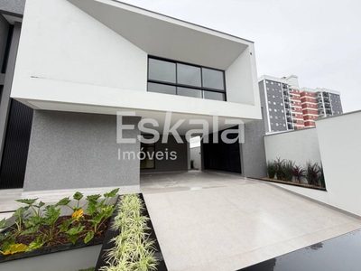 Casa, 4 quartos, 292 m² - Foto 2