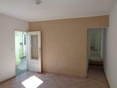 Casa, 2 quartos, 215 m² - Foto 1