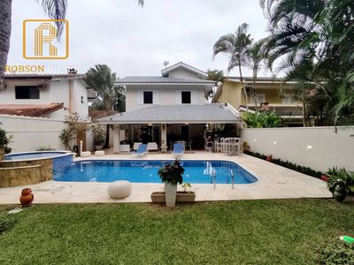 Casa, 4 quartos, 243 m² - Foto 1