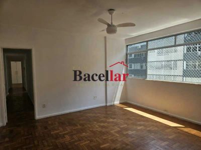 Apartamento, 3 quartos, 100 m² - Foto 2