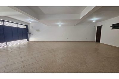Casa, 4 quartos, 241 m² - Foto 2