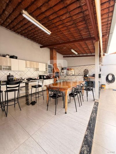 Casa, 3 quartos, 200 m² - Foto 3