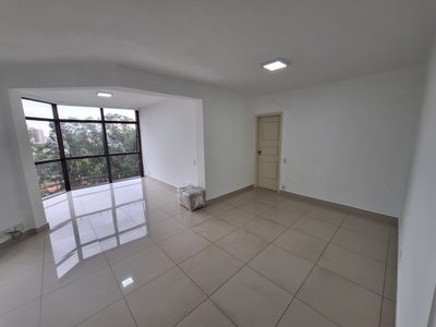 Apartamento, 3 quartos, 140 m² - Foto 3