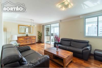 Casa, 4 quartos, 143 m² - Foto 1