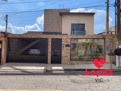Sobrado, 3 quartos, 200 m² - Foto 1