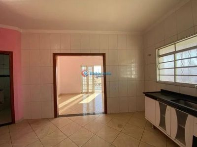 Casa, 1 quarto, 250 m² - Foto 1