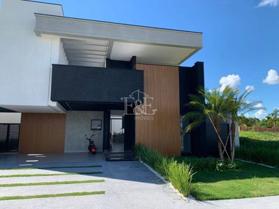 Sobrado, 3 quartos, 2252 m² - Foto 1