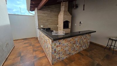 Casa, 5 quartos, 194 m² - Foto 1