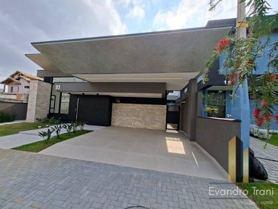 Casa, 3 quartos, 280 m² - Foto 1