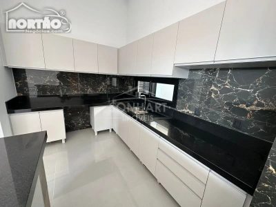 Casa, 1 quarto, 205 m² - Foto 3