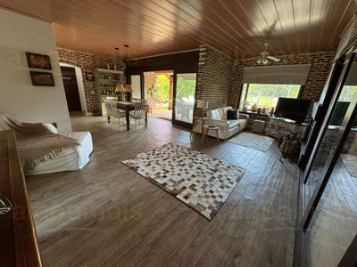 Casa, 3 quartos, 244 m² - Foto 4