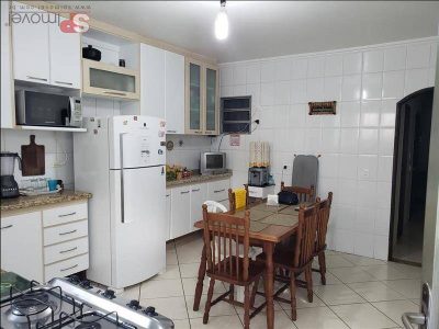 Casa, 3 quartos, 202 m² - Foto 2
