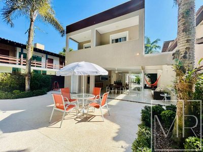Casa, 5 quartos, 285 m² - Foto 1