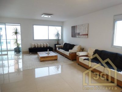 Apartamento, 3 quartos, 198 m² - Foto 1