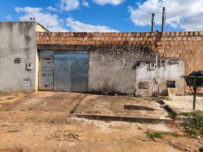 Casa, 2 quartos, 180 m² - Foto 1