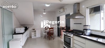 Casa, 7 quartos, 238 m² - Foto 4