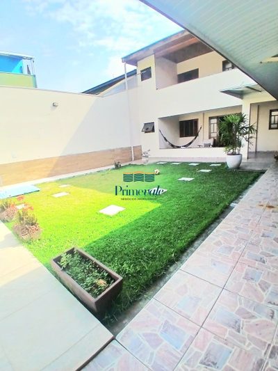 Casa, 3 quartos, 180 m² - Foto 1