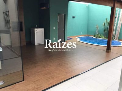 Casa, 3 quartos, 190 m² - Foto 1
