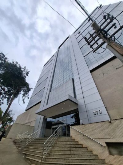 Prédio Inteiro - Foto 1