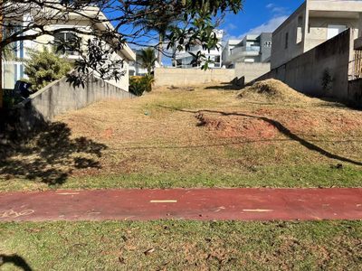 Loteamento e Condomínio, 560 m² - Foto 1