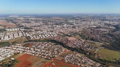 Loteamento e Condomínio, 300 m² - Foto 1