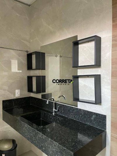 Casa, 3 quartos, 244 m² - Foto 1