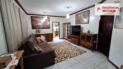 Casa, 4 quartos, 273 m² - Foto 2