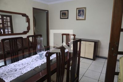 Casa, 4 quartos, 180 m² - Foto 2