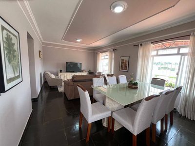 Casa, 3 quartos, 210 m² - Foto 3