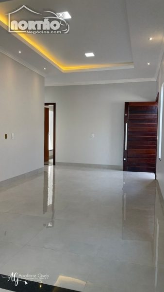 Casa, 3 quartos, 198 m² - Foto 3