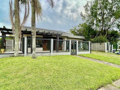 Casa, 3 quartos, 166 m² - Foto 1