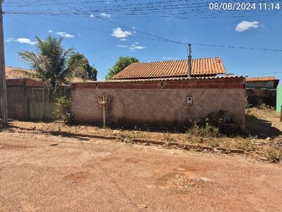Casa, 2 quartos, 180 m² - Foto 1