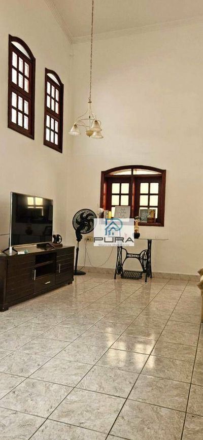 Casa, 4 quartos, 220 m² - Foto 2