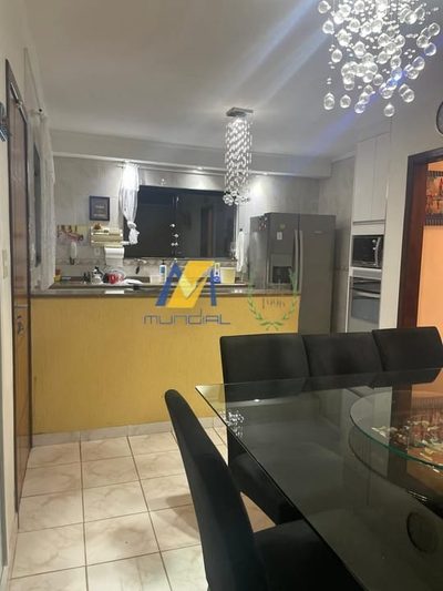 Casa, 3 quartos, 219 m² - Foto 2