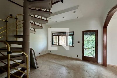 Casa, 5 quartos, 130 m² - Foto 2