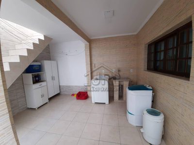 Sobrado, 3 quartos, 198 m² - Foto 2