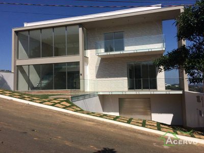 Casa, 3 quartos, 313 m² - Foto 1