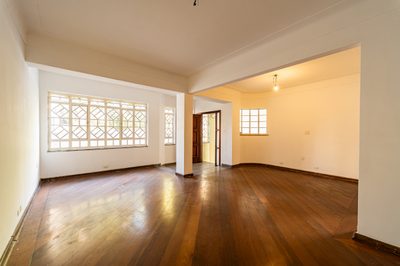 Casa, 3 quartos, 278 m² - Foto 1