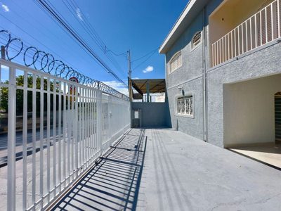 Casa, 3 quartos, 200 m² - Foto 2