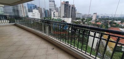 Apartamento, 4 quartos, 212 m² - Foto 1