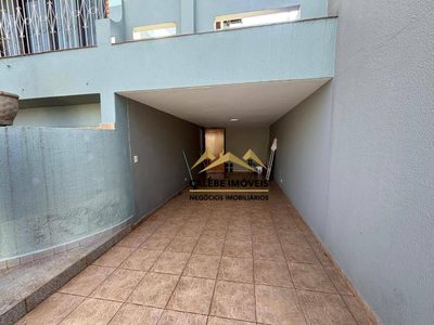 Casa, 5 quartos, 185 m² - Foto 2