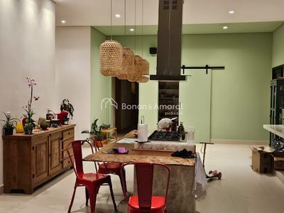 Casa, 3 quartos, 194 m² - Foto 1