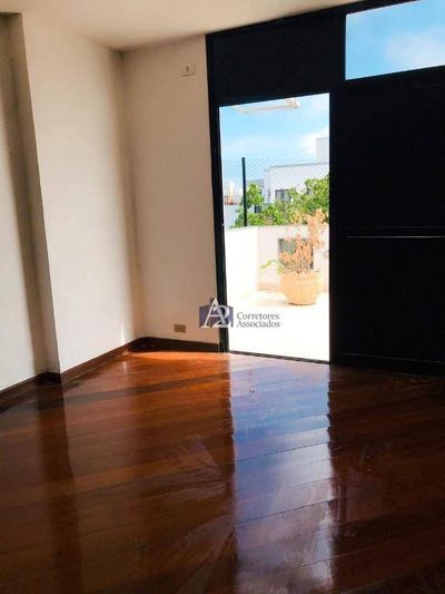 Cobertura, 3 quartos, 330 m² - Foto 4